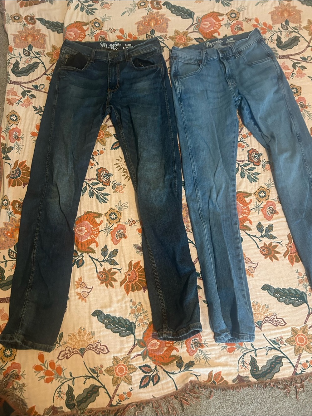 Men’s 2 pair of wrangler jeans 29x34